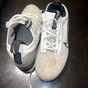 White Nike Air VaporMax